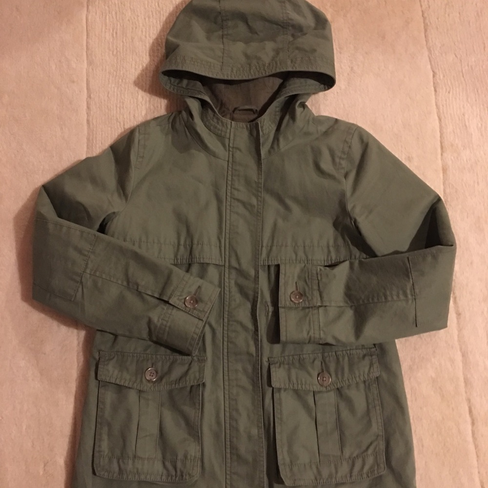 Girls army coat barely worn